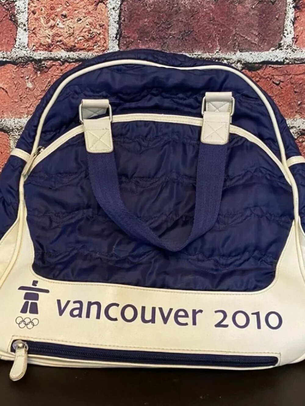 Vancouver 2010 Olympics Shoulder Bag Women Hudson Bay Co. Quilted with DEFECT